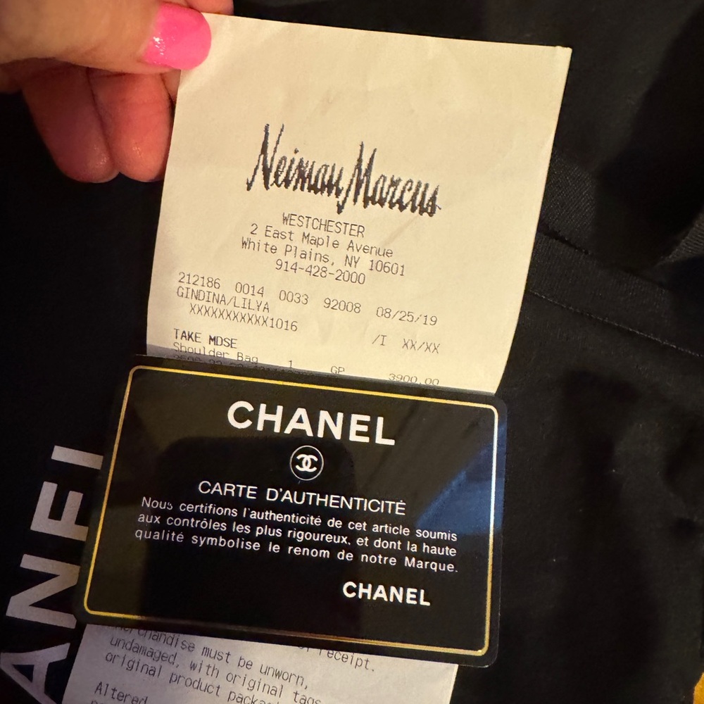 Chanel Infinity Chain mini bag in red quilted leather. - Picture 11 of 11